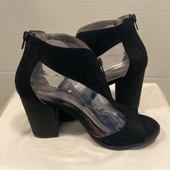 Black Boot Style Chunky Heels - Picture 4 of 4